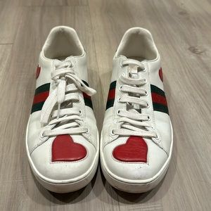 Gucci heart sneakers